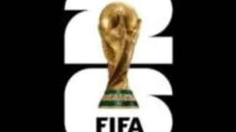 中超顶级阵容大揭秘：蓉城独揽四星，海港与申花各得两员，本土英才仅三人璀璨亮相！